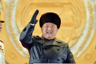 Anunțul lui Kim Jong Un privind programul nuclear nord-coreean: O confruntare cu „țările ostile” este inevitabilă MCZoPTQ0MCZoYXNoPTM1MWEzMTkwZTRmYzIzNTJjZDU5YzI1YjQ5NTFlYzAx.thumb