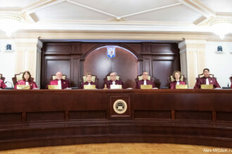 CCR a decis că publicarea declarațiilor de avere și includerea informațiilor despre bunurile soților și copiilor sunt neconstituționale CCR