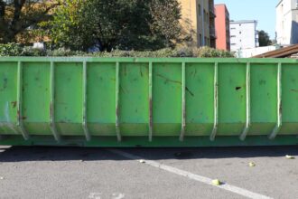 Containerele pentru deșeuri voluminoase, amplasate în cartierul Km 5 1 27