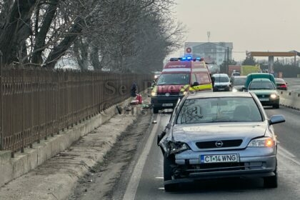 FOTO VIDEO Vârstnic decedat după ce a fost lovit mergând pe scuter, la ieșire din Valu lui Traian UPDATE WhatsApp Image 2025 01 27 at 08.11.53