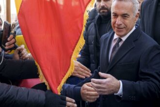 Călin Georgescu vrea să împartă cu Putin bucăți din Ucraina după război: „Ucraina este un stat inventat” VIDEO calin georgescu discurs delirant despre impartirea teritoriilor dupa incheierea pacii ucraina este un stat inventat 949137