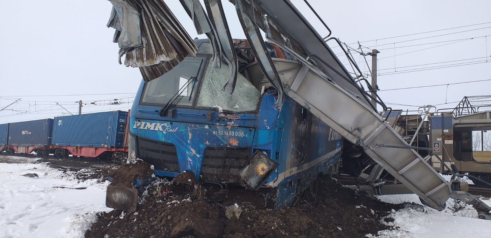 BREAKING Accident feroviar grav/ Două trenuri marfare s-au ciocnit violent: Un bărbat a decedat/ Reacția ministrului Transporturilor 112557f2 188b 468f af15 baa3d04c49f0