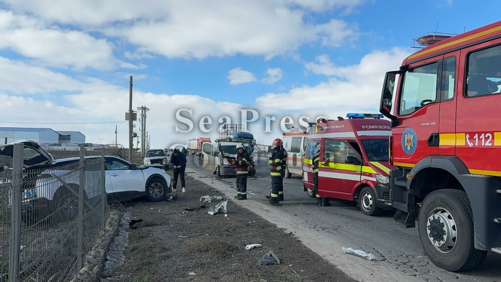 FOTO VIDEO Accident grav cu o persoană încarcerată, între Lumina și Năvodari/ Intervine elicopterul SMURD 25736231 113f 48e3 9644 83fb0ccc6d1d