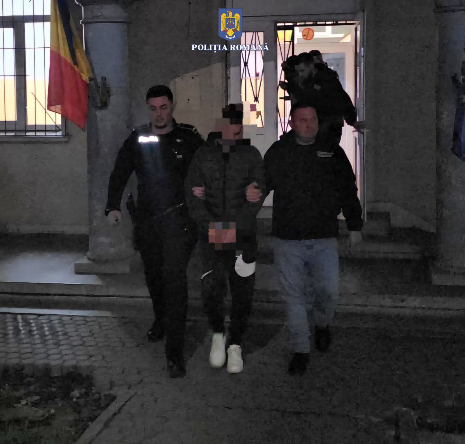 Patru suspecți reținuți pentru tâlhărie calificată la o sală de jocuri din Medgidia VIDEO 7d3567b8 1df5 450c bc6e 66777e52b6a2