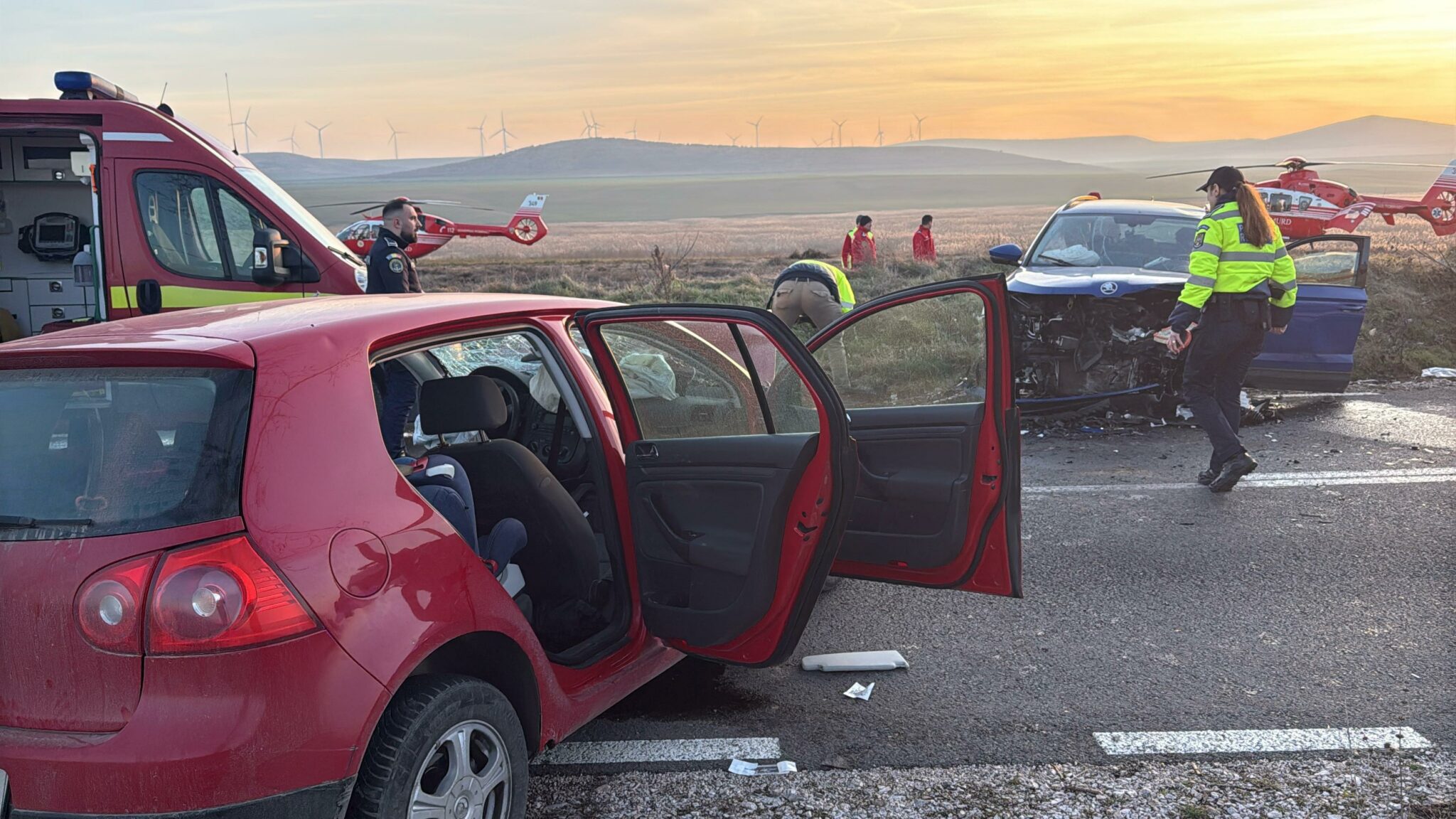 FOTO VIDEO Un tânăr de 20 de ani a produs un accident ca în filme pe DN22 Tulcea-Constanța/ Au intervenit două elicoptere SMURD Imagine WhatsApp 2025 02 14 la 17.18.51 8065b1f9