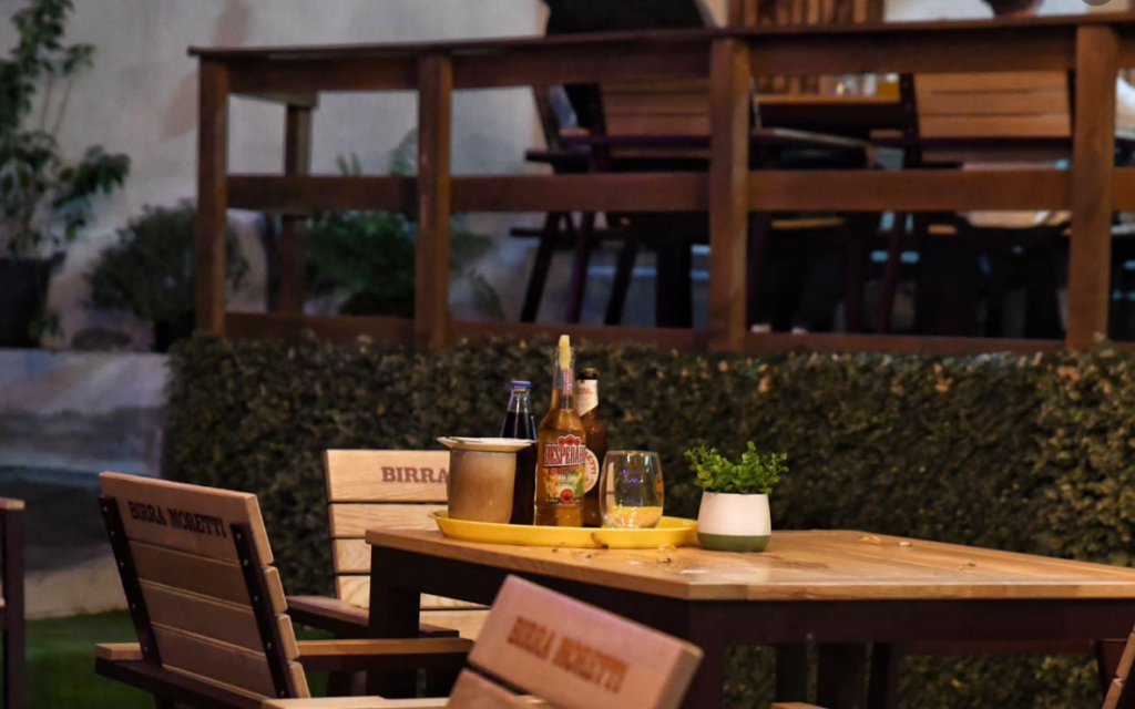 Restaurant din Cernavodă, amendat pentru difuzare de muzică fără licență. Patronul contestă amenda în instanță 2 Restaurant din Cernavodă, amendat pentru difuzare de muzică fără licență. Patronul contestă amenda în instanță Screenshot 2025 02 05 194211