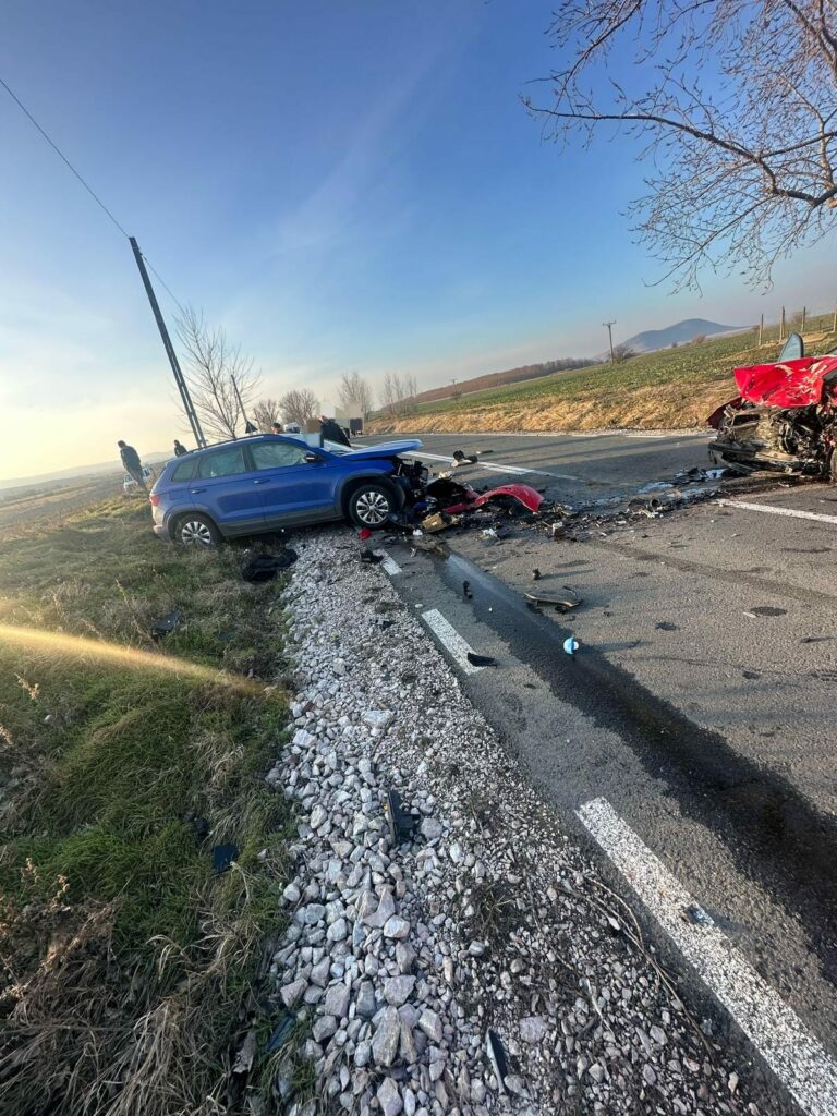 FOTO VIDEO Un tânăr de 20 de ani a produs un accident ca în filme pe DN22 Tulcea-Constanța/ Au intervenit două elicoptere SMURD WhatsApp Image 2025 02 14 at 18.08.47