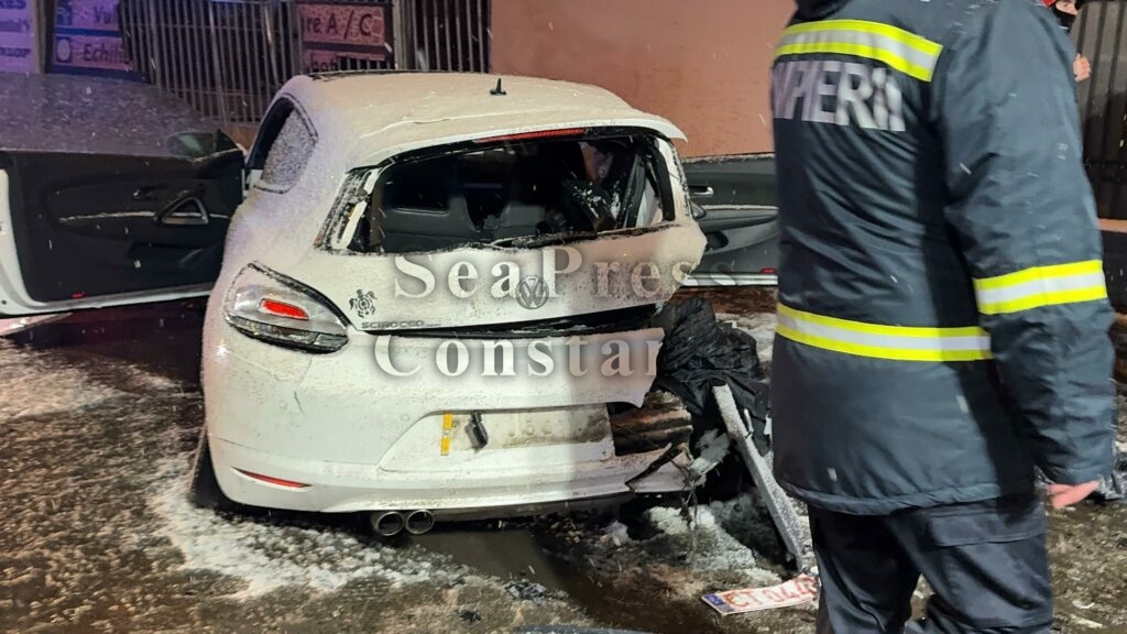 FOTO VIDEO Un copil de 15 ani se zbate între viață și moarte în urma unui accident la Cora Brătianu, Constanța / Acesta a sustras mașina familiei UPDATE WhatsApp Image 2025 02 16 at 04.22.22