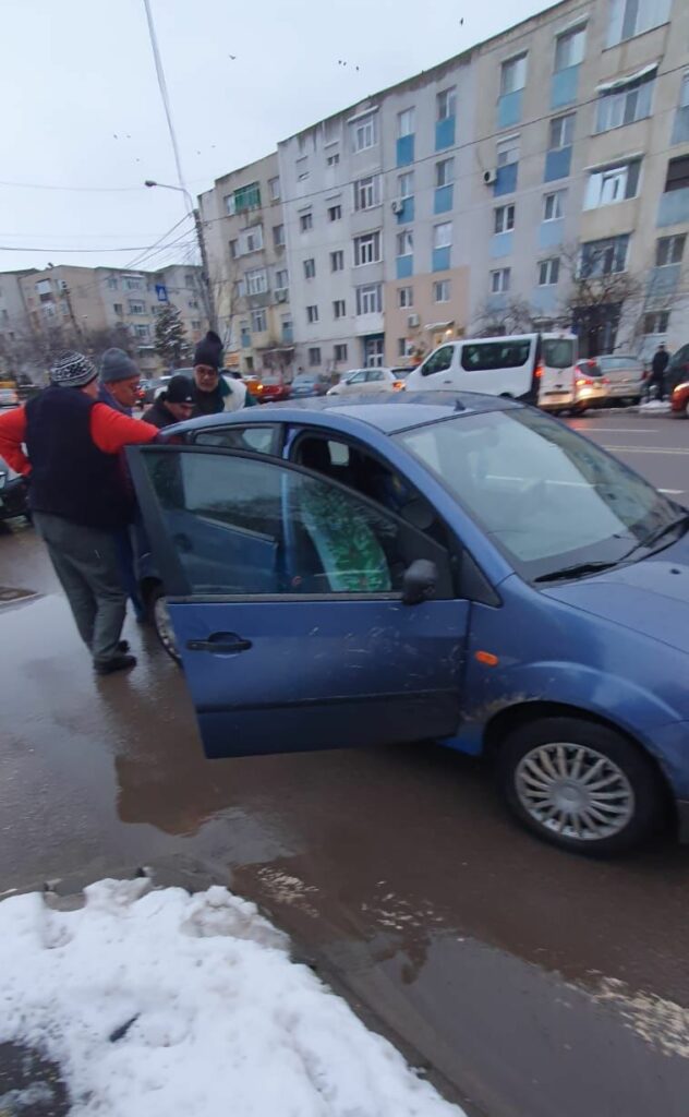 FOTO VIDEO Coliziune între o cisternă și o mașină pe bulevardul Aurel Vlaicu, Constanța WhatsApp Image 2025 02 18 at 17.31.19