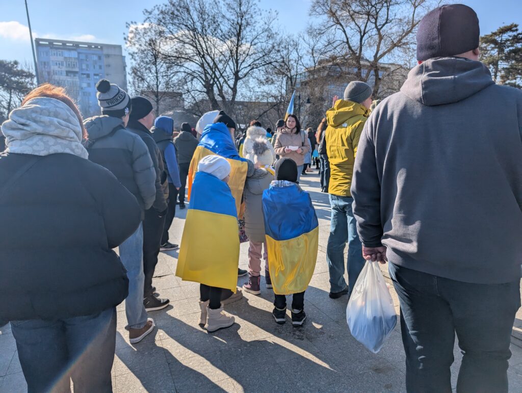 FOTO VIDEO Protest pentru Ucraina, în Parcul Arheologic din Constanța, la trei ani de la invazie WhatsApp Image 2025 02 23 at 14.33.09 1