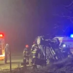 Un minor de 14 ani a murit şi trei persoane au fost rănite grav, după ce o mașină a intrat într-un cap de pod și s-a răsturnat accident minor mort