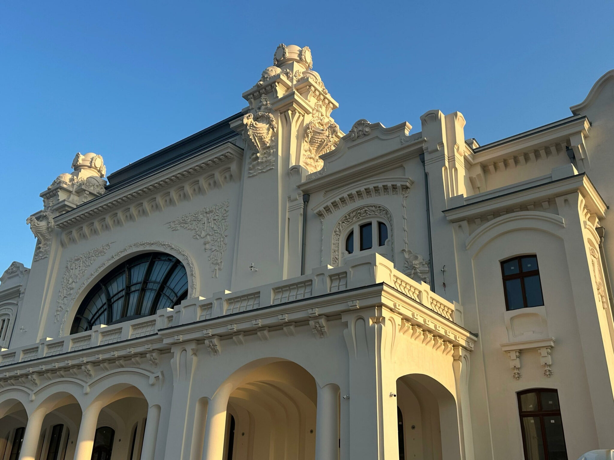 Cazinoul din Constanța se redeschide! Concerte, spectacole și parade, incluse în programul de Zilele Constanței cazino scaled