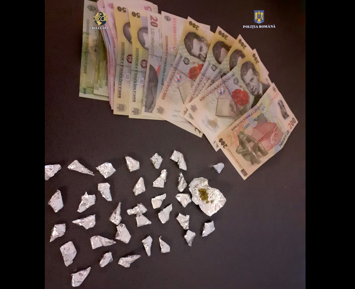 Dealer de droguri din Constanța reținut pentru 24 de ore droguri 2