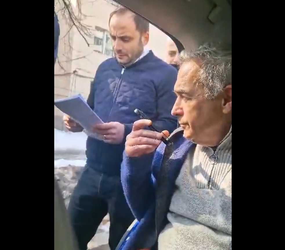 BREAKING Călin Georgescu a fost oprit în trafic și ridicat cu mandat/ A fost dus la audieri VIDEO UPDATE georgescu saltat