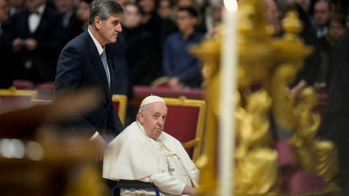 Papa Francisc rămâne internat în spital/ Vaticanul publică noi detalii despre starea de sănătate a Suveranului Pontif papa francisc ramane internat in spital vaticanul publica noi detalii despre starea de sanatate a suveranului pontif 952659