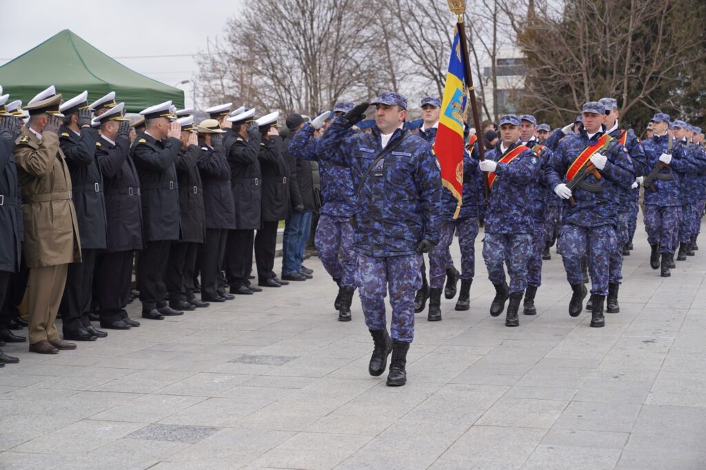 FOTO Ceremonie de comemorare a celor opt militari căzuți la datorie în dublul accident aviatic din martie 2022 480961934 1076229607880104 6268118471718390866 n