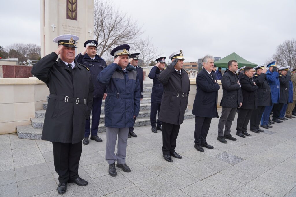 FOTO Ceremonie de comemorare a celor opt militari căzuți la datorie în dublul accident aviatic din martie 2022 480965698 1076228981213500 5227966510167678826 n