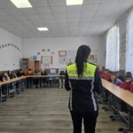 Polițiștii, prezenți printre elevii din municipiu și județ 86bb8f9c 0bd0 49f0 81f4 63c9b5f9a8d3