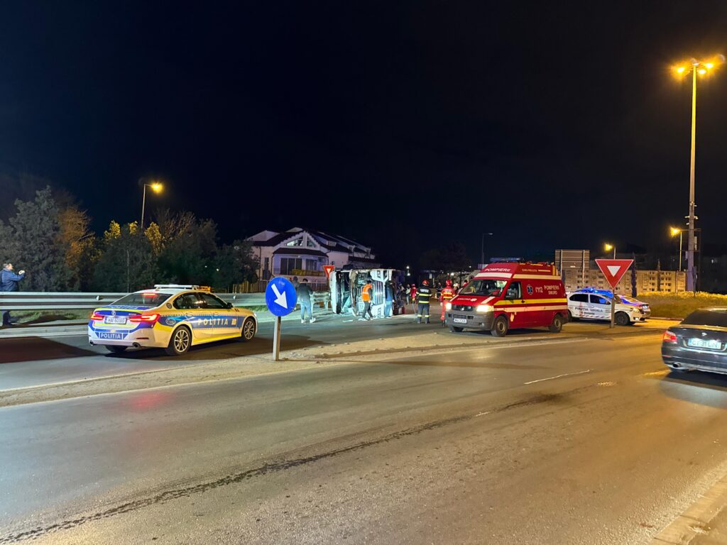 FOTO VIDEO Accident rutier la ieșirea de pe autostrada A4, Ovidiu/ Un TIR care transporta porci s-a răsturnat UPDATE 8869fc28 dcfa 41dc a38e 4f5686fe8f8f