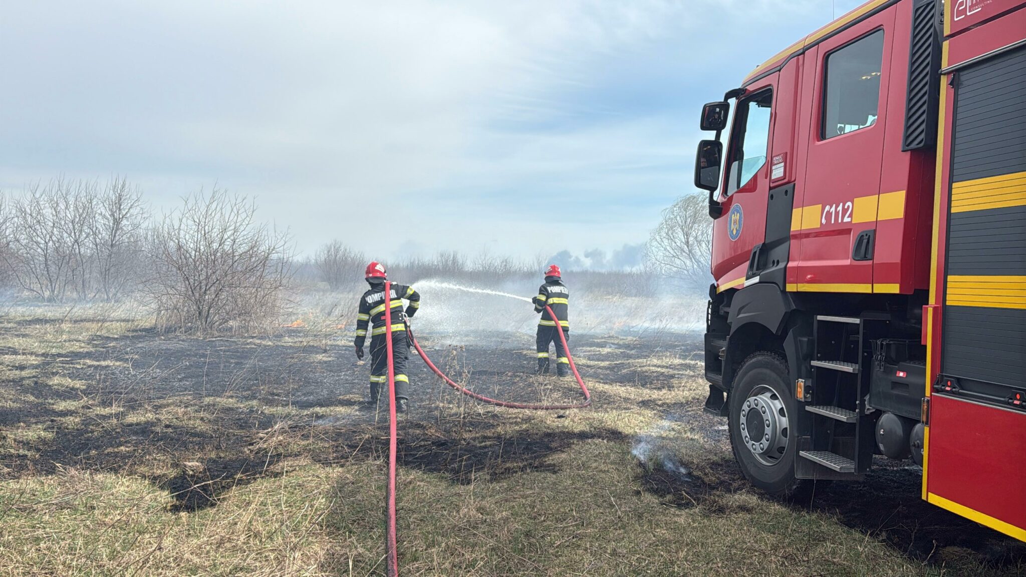 FOTO VIDEO Incendiu de vegetație în Delta Dunării/ Pompierii intervin pentru protejarea unor obiective economice Imagine WhatsApp 2025 03 18 la 13.12.40 966ebbaf