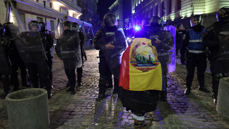 Cinci deputați AUR sunt chemați la audieri după protestul violent de la BEC MCZoPTQ0MCZoYXNoPTgzYjFmMzEzZjhkZDk4MzY1NGE1Y2E5MWQwODIyZmI0.thumb