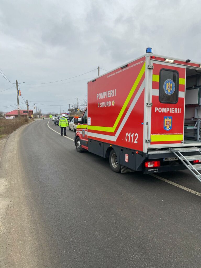 FOTO Accident rutier grav soldat cu 7 victime, în județul Tulcea / Trafic blocat pe DN 22A / Un bărbat a fost preluat de elicopterul UPDATE WhatsApp Image 2025 03 01 at 12.31.24