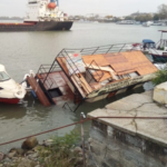 Accident naval pe Dunăre/ Un convoi a lovit o ambarcațiune acostată accidednt pe dunare