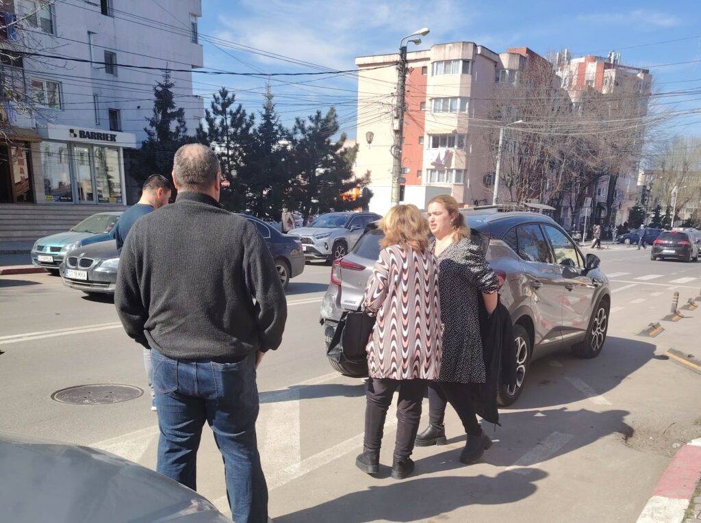 FOTO Accident rutier provocat de un tânăr de 18 ani, în Năvodari/ O victimă transportată la spital 3 FOTO Accident rutier provocat de un tânăr de 18 ani, în Năvodari/ O victimă transportată la spital da8646c3 3f79 4f76 94ab a2cd0afcf70b