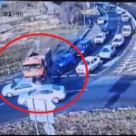 VIDEO Accidentul de la Ovidiu cu un camion și trei autoturisme implicate, surprins de camerele de supraveghere ddddd