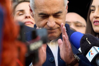 Călin Georgescu a fost amendat cu peste 50.000 de lei de Protecția Datelor. Colecta pe ascuns datele personale ale oamenilor document motivarea ccr pentru respingerea candidaturii lui calin georgescu a incalcat conditia de respectare a constitutiei 957868