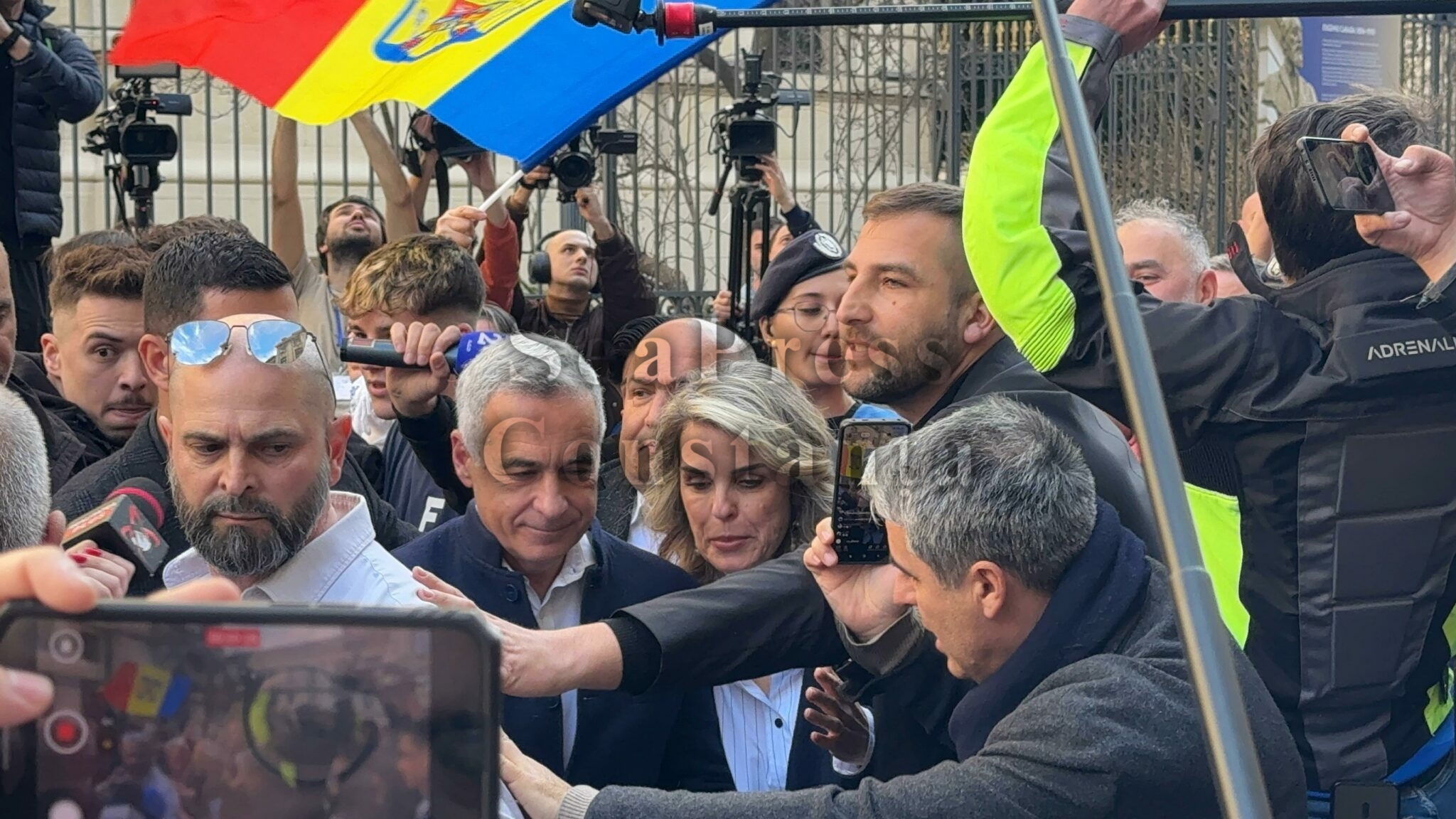 OFICIAL de la PICCJ: Călin Georgescu, anchetat pentru complicitate la tentativă de lovitură de stat/ S-a schimbat încadrarea juridică e1f04b6c 84cf 4e59 b451 ac9a3ba221c3 1