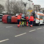 FOTO VIDEO O mașină s-a răsturnat în urma unei coliziuni, la Unirii, în București e9b5b54d 1c19 42f4 948f 9552d30e08f9