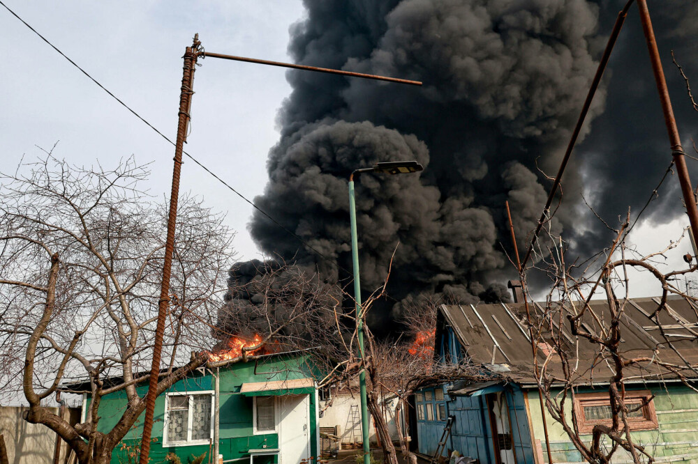 Dezastrul din Odesa în imagini/ Rusia a lovit Ucraina cu 3 rachete balistice, după ce Kievul a acceptat un armistițiu hh