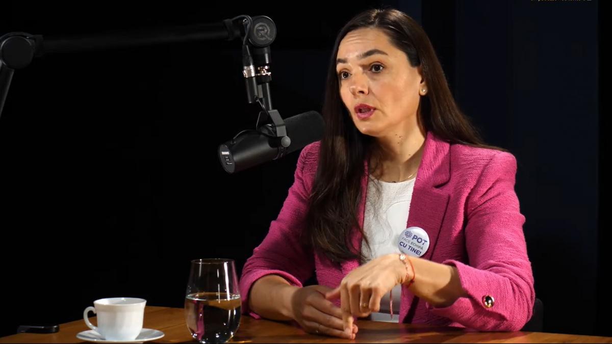 Momentul în care șefa POT, Anamaria Gavrilă, se blochează când e întrebată despre o minciună pe care a publicat-o pe Facebook VIDEO momentul in care sefa pot anamaria gavrila se blocheaza cand e intrebata despre o munciuna pe care a publicat o pe facebook 955939