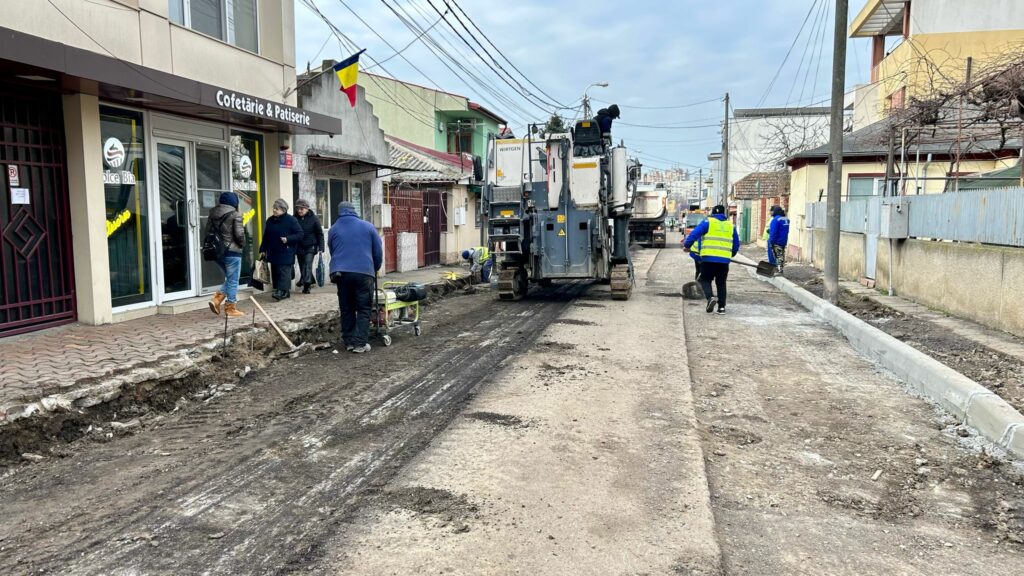 Atenție, șoferi! Se reabilitează a carosabilul pe strada Luptători din cartierul Inel II strada Luptatori 4