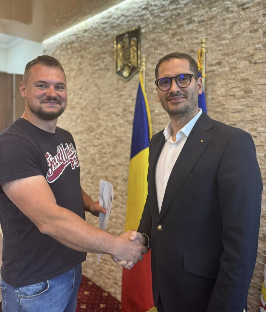 „Bebe Trusou”: 776 de familii constănțene au primit sprijinul financiar de 2.000 de lei 2 „Bebe Trusou”: 776 de familii constănțene au primit sprijinul financiar de 2.000 de lei 1 4 2 1