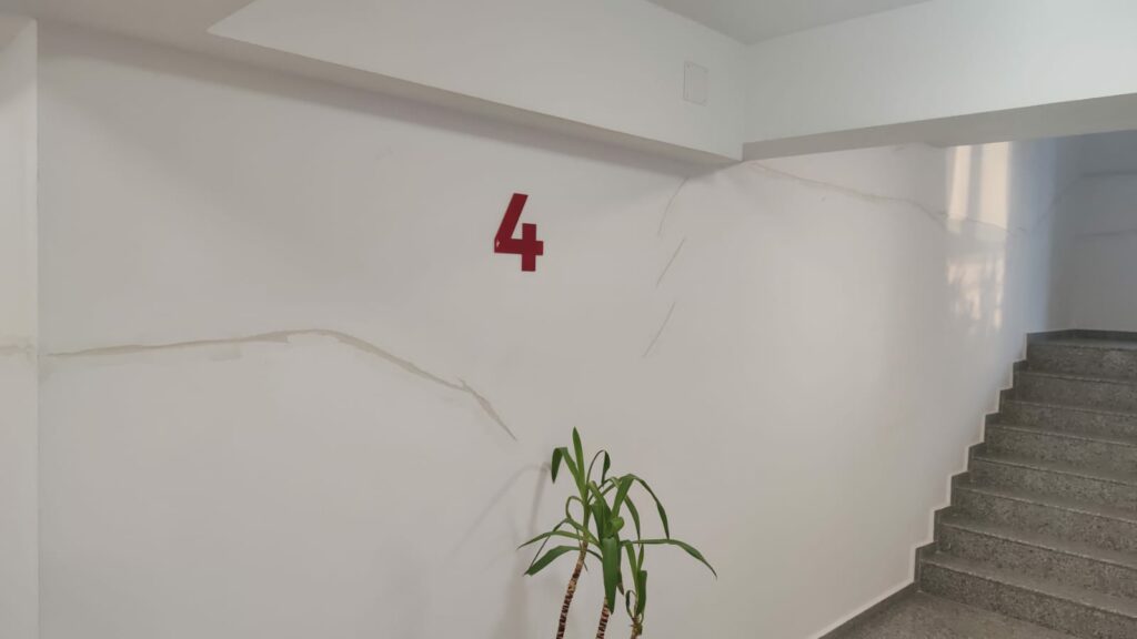 VIDEO Locatarii Maurer Residence din cartierul Tomis Plus reclamă probleme grave. Proiect premium, condiții insalubre 8 VIDEO Locatarii Maurer Residence din cartierul Tomis Plus reclamă probleme grave. Proiect premium, condiții insalubre 755c0019 e99a 4c01 8c06 d88ba0b53f15