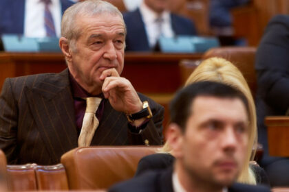 George Becali vrea reguli mai blânde pentru cei condamnați la închisoare/ Cine și-ar putea ispăși pedeapsa de acasă NDAmaGFzaD0wZGIxMmM2ZmE4NDk1MmQ3MmI1ZjIxNWI1OWNiMjJjNA.thumb