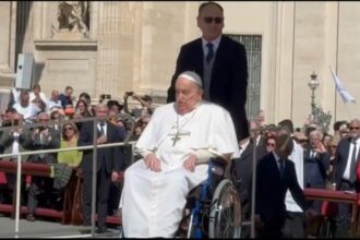 VIDEO Papa Francisc, apariție în public în Piața Sfântul Petru de la Vatican / Mesajul suveranului pontif Papa Francisc 850x484 1