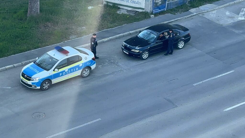 FOTO VIDEO Șoferii constănțeni, luați la control în a doua zi de Paște, în stațiunea Mamaia 2 FOTO VIDEO Șoferii constănțeni, luați la control în a doua zi de Paște, în stațiunea Mamaia WhatsApp Image 2025 04 21 at 10.36.39