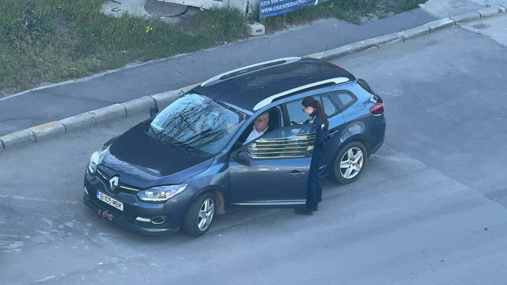 FOTO VIDEO Șoferii constănțeni, luați la control în a doua zi de Paște, în stațiunea Mamaia 4 FOTO VIDEO Șoferii constănțeni, luați la control în a doua zi de Paște, în stațiunea Mamaia WhatsApp Image 2025 04 21 at 10.42.24