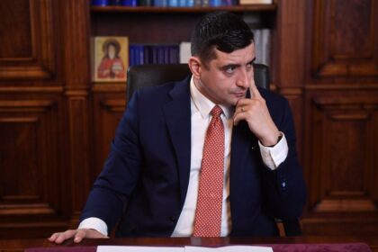 Simion și campania „de zero lei”: După modelul Georgescu, AUR declară 0 cheltuieli în online, dar internetul e plin de reclame context simion si campania de zero lei dupa modelul georgescu aur declara 0 cheltuieli in online dar internetul e plin de reclame 968785