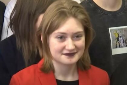 O activistă de 19 ani a fost condamnată la aproape trei ani de închisoare pentru că a protestat faţă de războiul din Ucraina daria kozireva