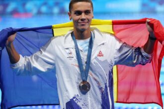 David Popovici a devenit cel mai rapid om din istorie la probele 50, 100 şi 200 m liber david popovici a devenit cel mai rapid om din istorie la probele 50 100 si 200 m liber 964320