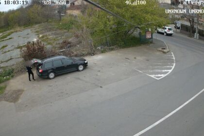 Bărbați amendați de Poliția Locală din Constanța după ce au aruncat deșeuri pe domeniul public gunoi 2