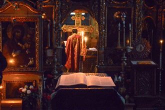 Joia Mare din Săptămâna Patimilor/ Cele mai importante tradiții înainte de Paște liturghie