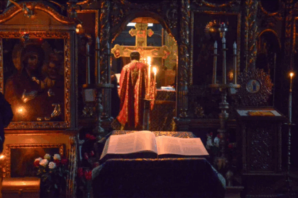 Izvorul Tămăduirii: Tradiții și obiceiuri/ Ce este strict interzis să faci liturghie