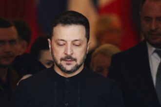 Volodimir Zelenski: Donald Trump trebuie să se convingă de faptul că Putin minte ucraina si aliatii sai se reunesc la londra pentru armistitiu sua pun presiune pentru concesii in favoarea rusiei 967197