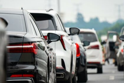 Începe Programul Rabla 2025 pentru persoane juridice/ Statul alocă 670 de milioane de lei pentru mașini noi valoarea ecotichetului pentru programul rabla 2025 creste la 7 500 de euro anuntul ministrului mediului 963809