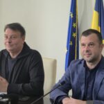 FOTO Consilierii județeni s-au întrunit în ședință/ Se votează proiecte pentru turism și microbuze școlare electrice 0e73dfae 5e8d 447d a3bd 9846a74d440e